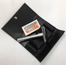 Load image into Gallery viewer, MERKUR SOLINGEN TRAVEL RAZOR WITH LEATHER POUCH (46C) - Ozbarber