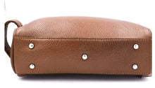 Load image into Gallery viewer, PARKER SADDLE BROWN LEATHER TOILETRY BAG - Ozbarber